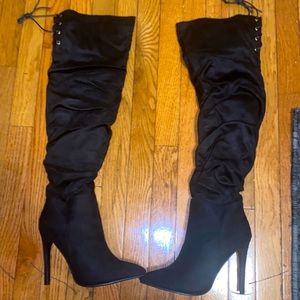 New never before worn boots